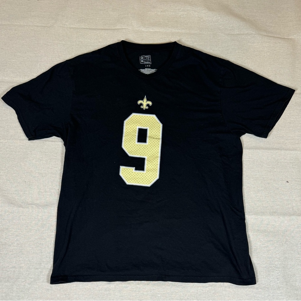 Fanatics SAINTS Number 9 Brees Graphic T-Shirt. Black and Gold LG